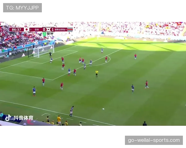 为什么裁判有时不吹哨？揭秘足球“比赛继续”原则与哨音使用规则